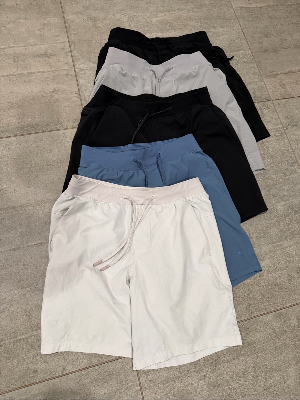 5 pairs of Lululemon men’s shorts size small